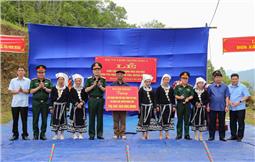Quân khu hỗ trợ thôn đặc biệt khó khăn xây dựng nhà văn hóa